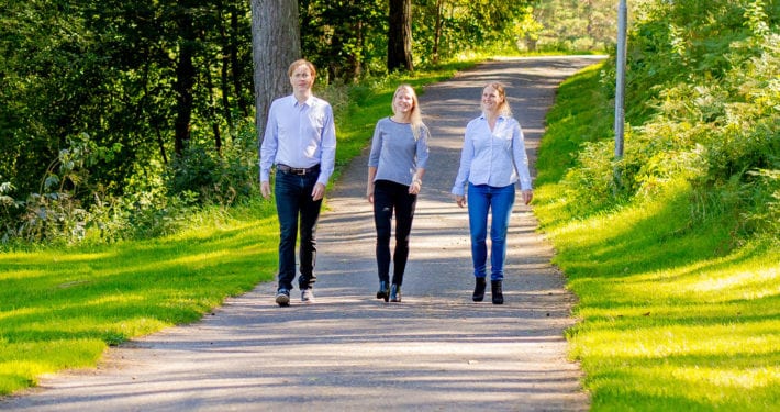 Mirja Ottesen, Guro Kristine Milli og Sverre Valde i Nomiko